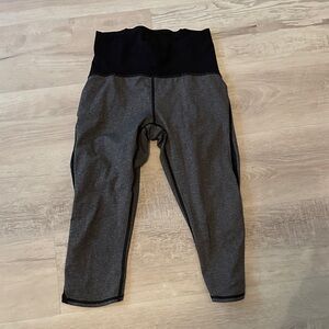 Lululemon Athletica Black and Gray Leggings, size 6